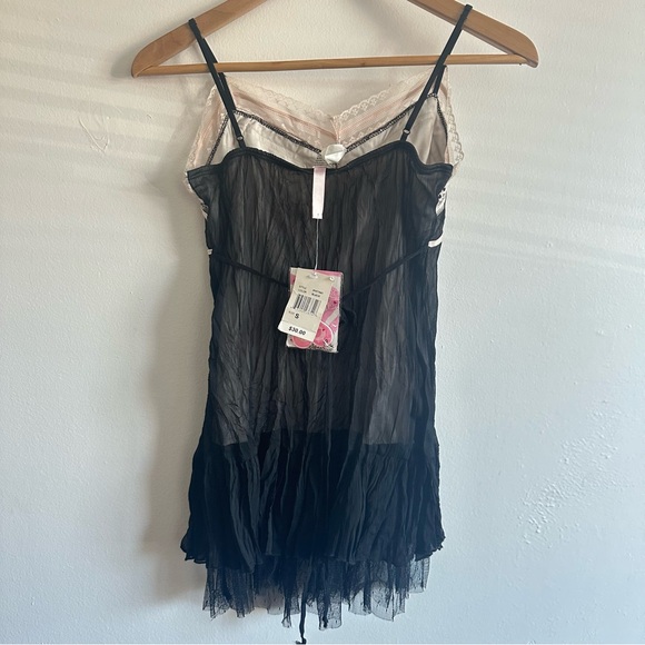 Heart Soul Sheer Black and Cream Lace Chemise - Picture 4 of 10